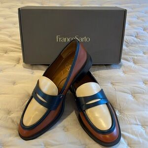 New Navy Cream and Tan Loafers 8M